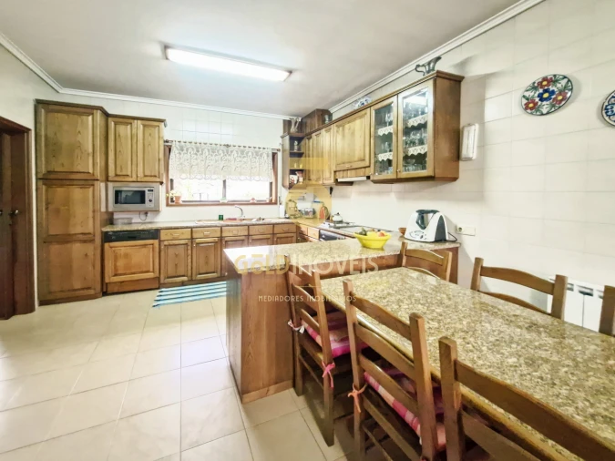 Moradia T3 para Venda em Escapães Foto 3