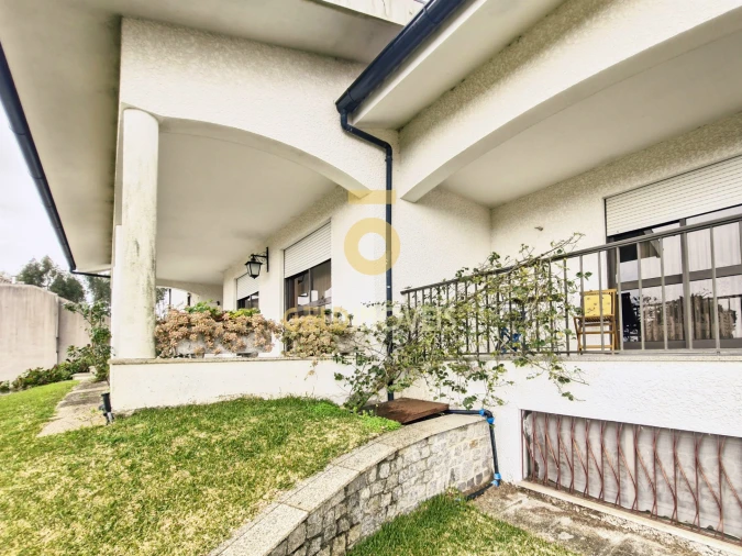 Moradia T3 para Venda em Escapães Foto 32