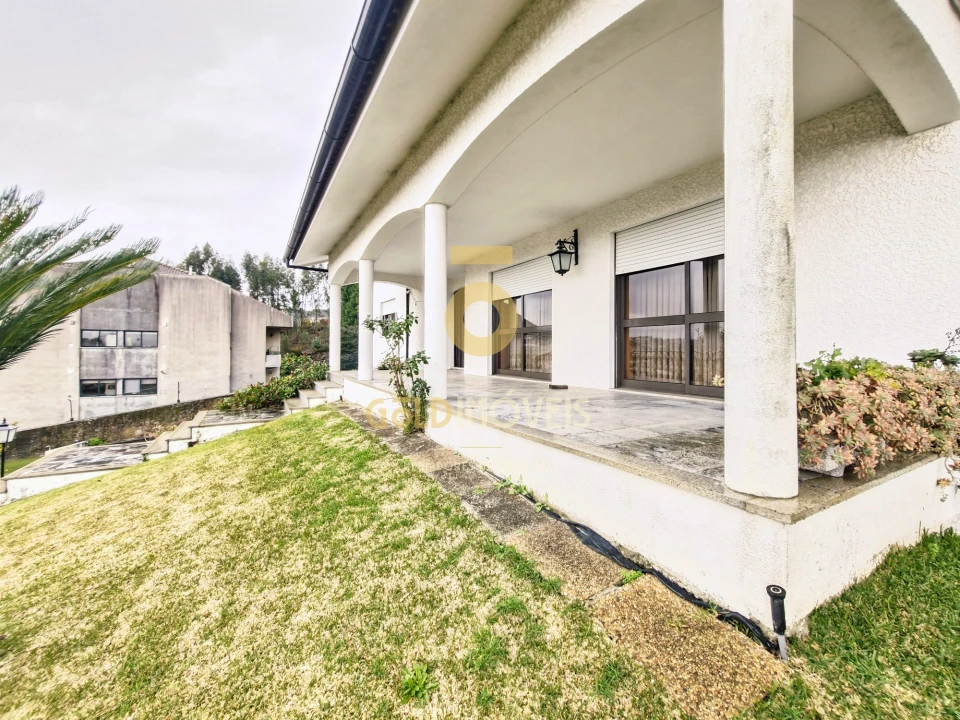 Moradia T3 para Venda em Escapães Foto 33