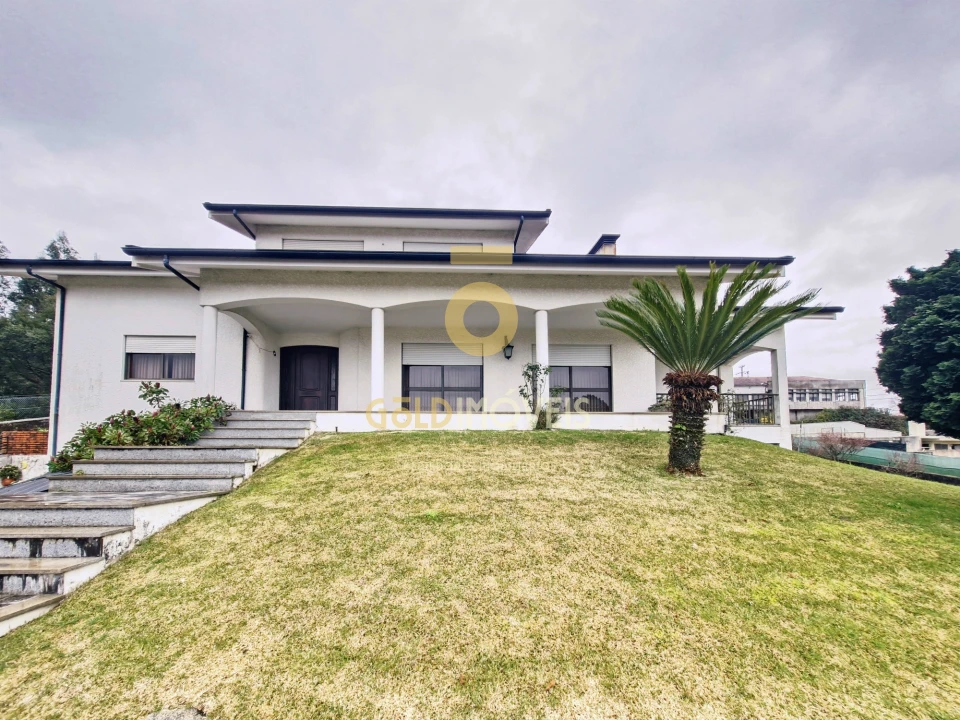 Moradia T3 para Venda em Escapães Foto 1