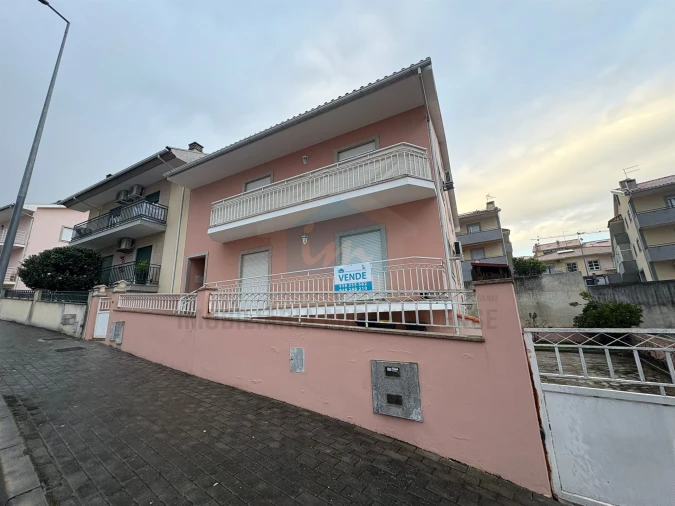 Moradia T3 para Venda em Mirandela Foto 1