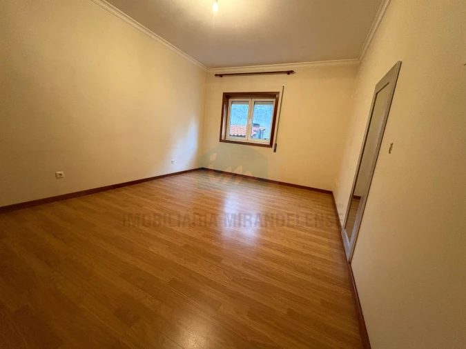 Moradia T3 para Venda em Mirandela Foto 11