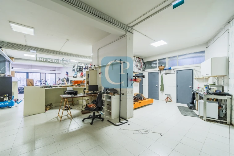 Loja para Venda em Cedofeita, Santo Ildefonso, Sé, Miragaia, São Nicolau e Vitória Foto 2