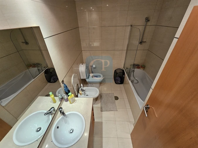 Apartamento T2 para Arrendamento em Rio Tinto Foto 11