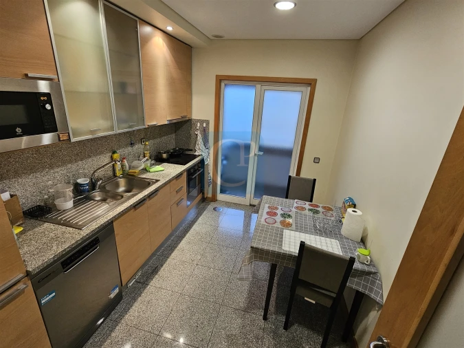 Apartamento T2 para Arrendamento em Rio Tinto Foto 4
