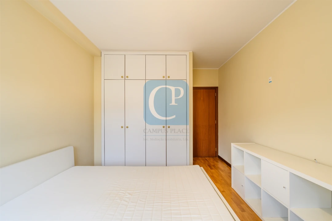 Apartamento T1 para Arrendamento em São Mamede de Infesta e Senhora da Hora Foto 16