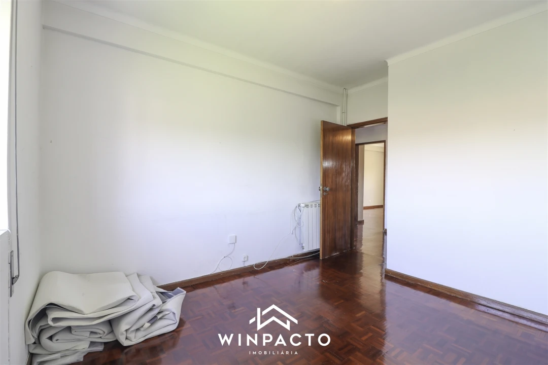 Apartamento T4 para Venda em Nelas Foto 27