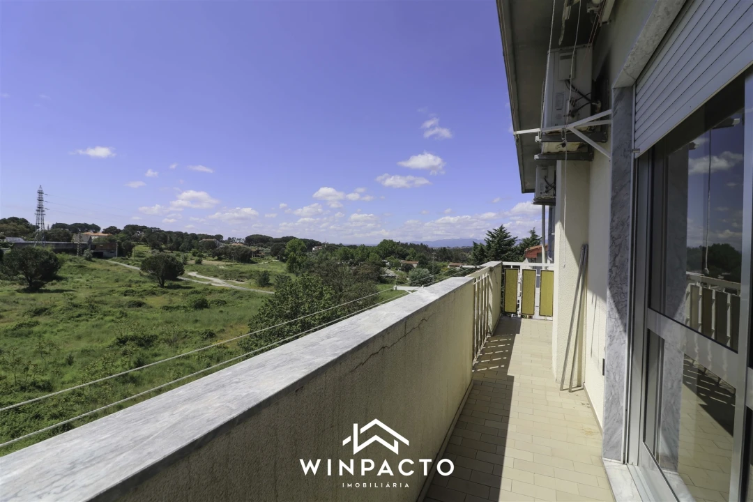 Apartamento T4 para Venda em Nelas Foto 30