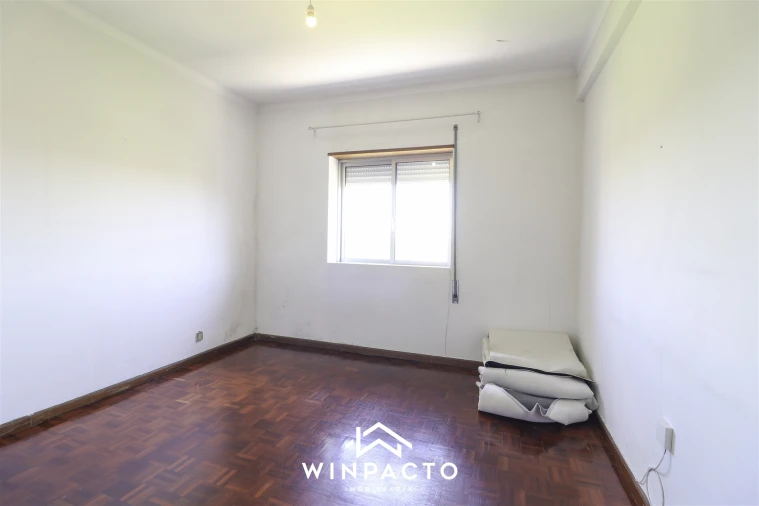 Apartamento T4 para Venda em Nelas Foto 26