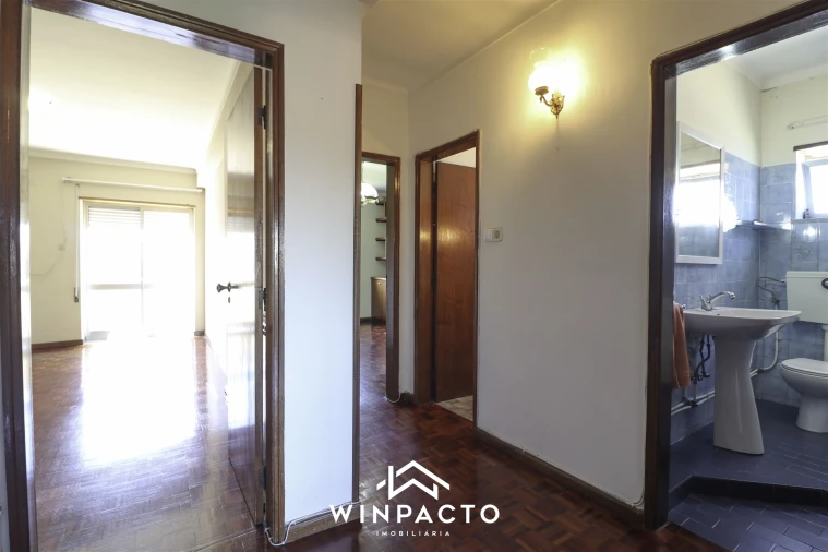 Apartamento T4 para Venda em Nelas Foto 13