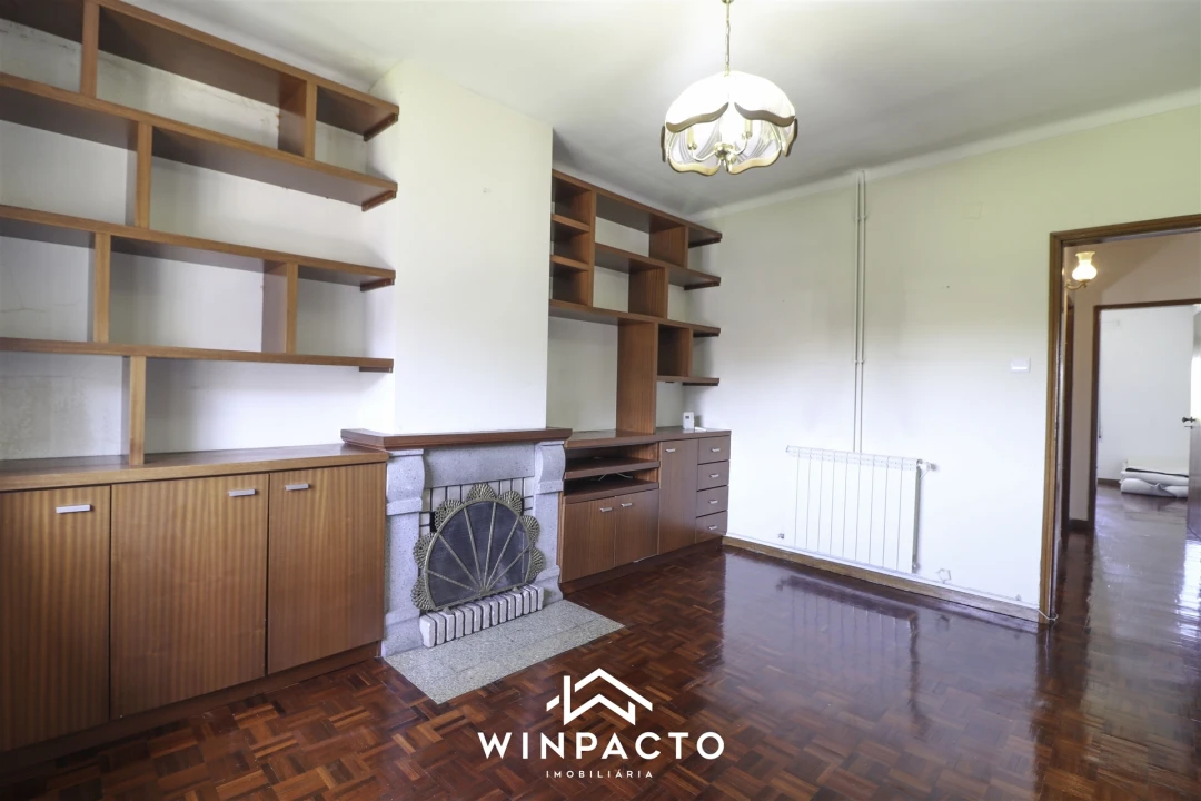 Apartamento T4 para Venda em Nelas Foto 19