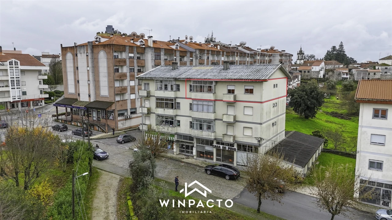 Apartamento T4 para Venda em Nelas Foto 1