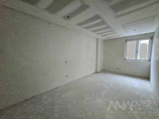 Apartamento T1 para Venda em Viseu Foto 7