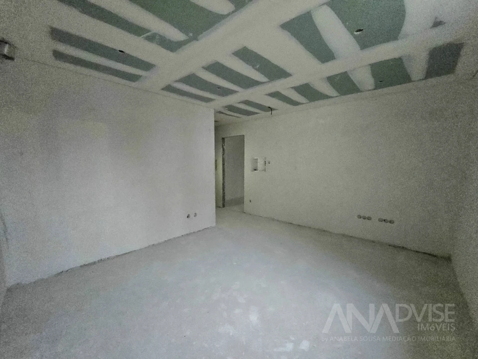 Apartamento T1 para Venda em Viseu Foto 3