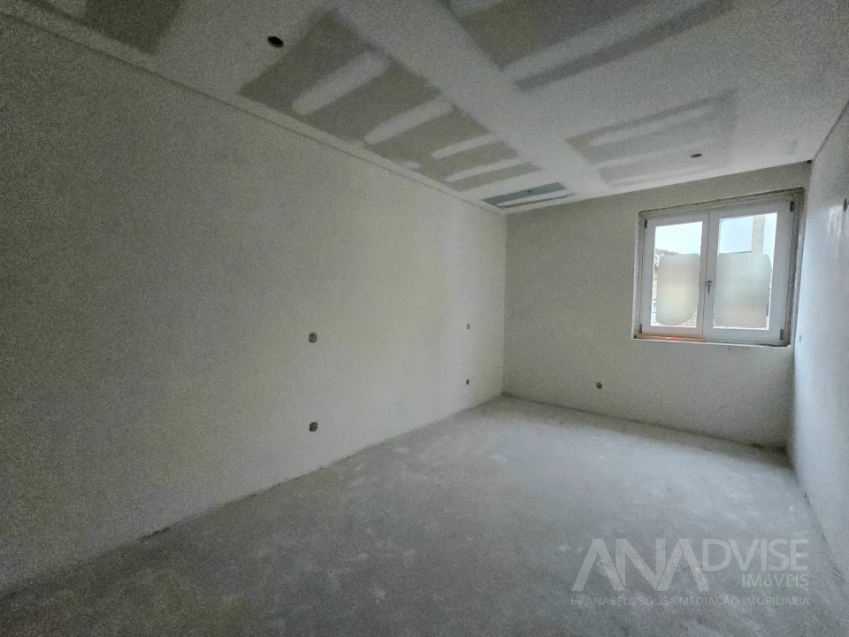 Apartamento T1 para Venda em Viseu Foto 5