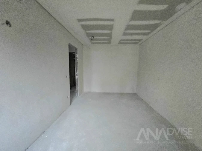 Apartamento T1 para Venda em Viseu Foto 6