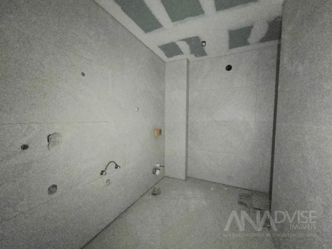 Apartamento T1 para Venda em Viseu Foto 3