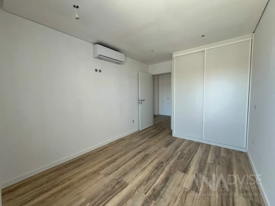 Apartamento T2 para Venda em Viseu Foto 20