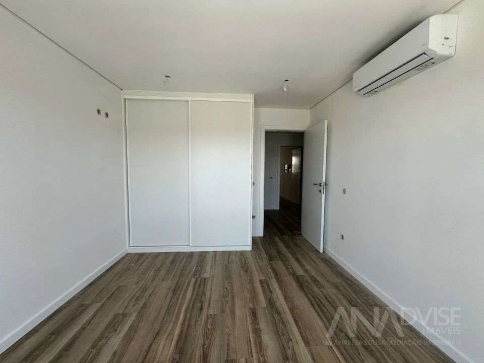 Apartamento T2 para Venda em Viseu Foto 15