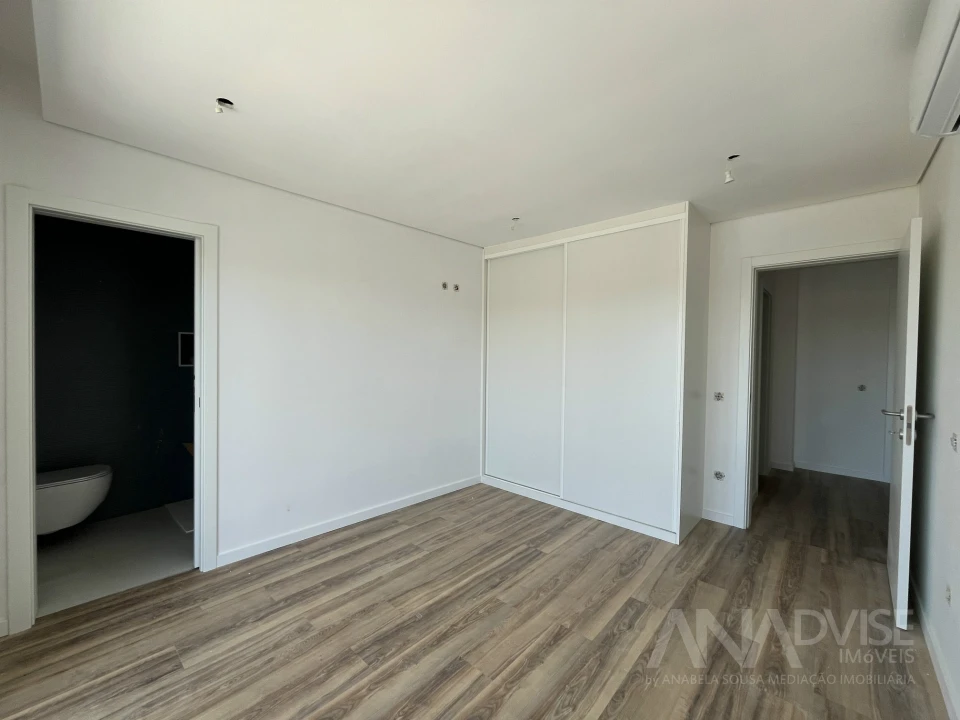 Apartamento T2 para Venda em Viseu Foto 14