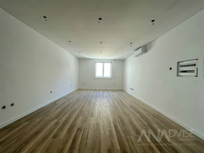 Apartamento T2 para Venda em Viseu Foto 4