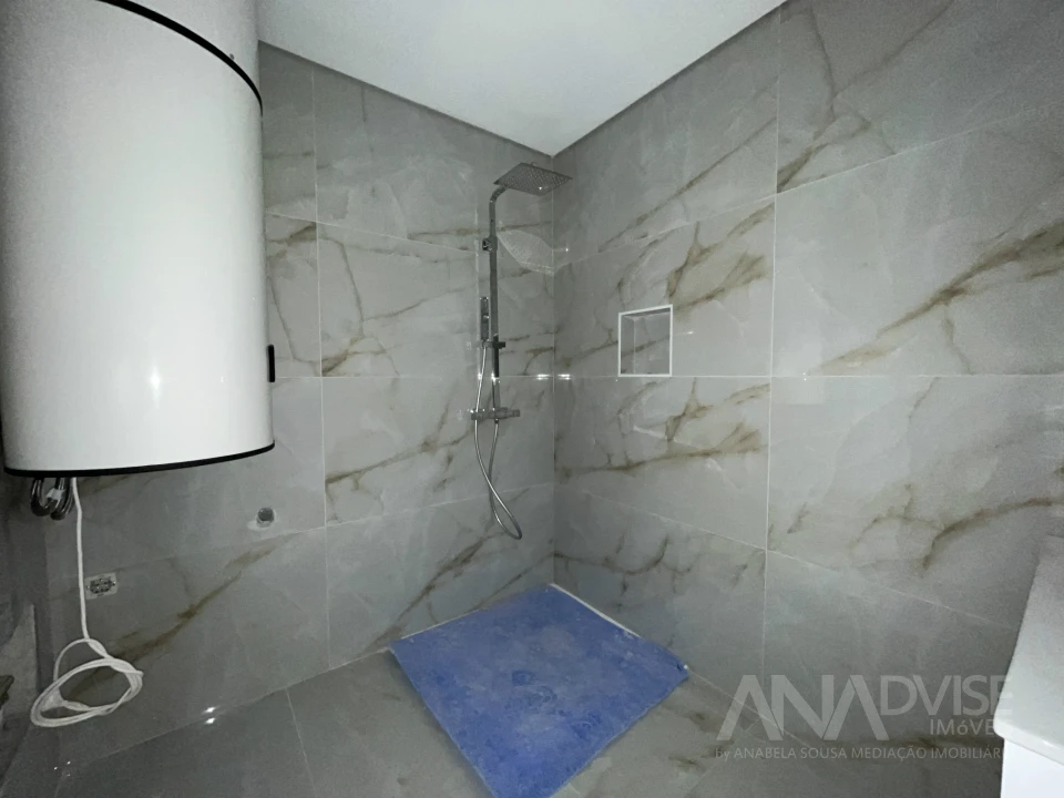 Apartamento T2 para Venda em Viseu Foto 9
