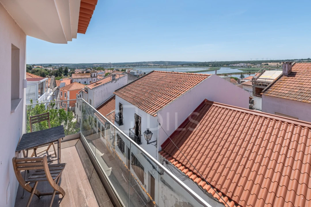 Moradia T2 para Venda em Santa Maria do Castelo e Santiago e Santa Susana Foto 19