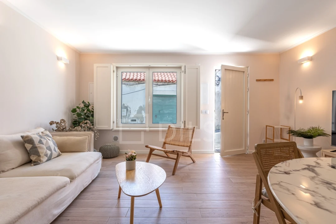 Moradia T2 para Venda em Santa Maria do Castelo e Santiago e Santa Susana Foto 3