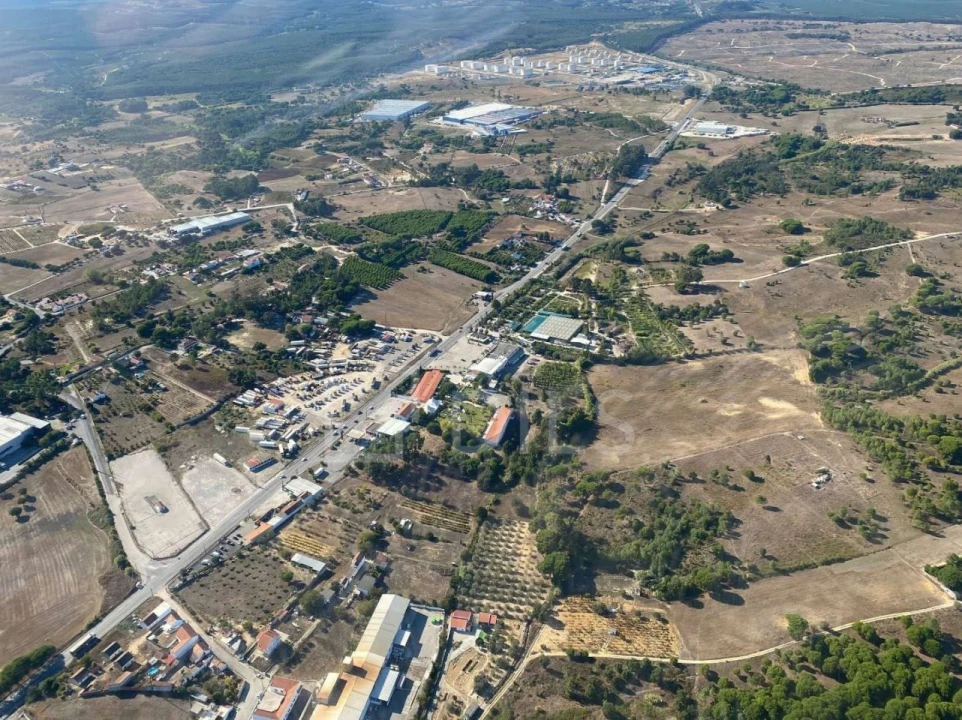 Armazém para Arrendamento em Aveiras de Cima Foto 9