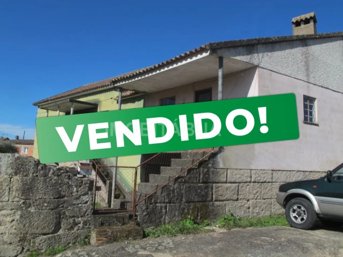 Moradia T6 para Venda em Travanca de Lagos Foto 1