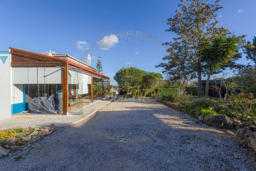 Moradia T3 para Venda em Odiaxere Foto 4