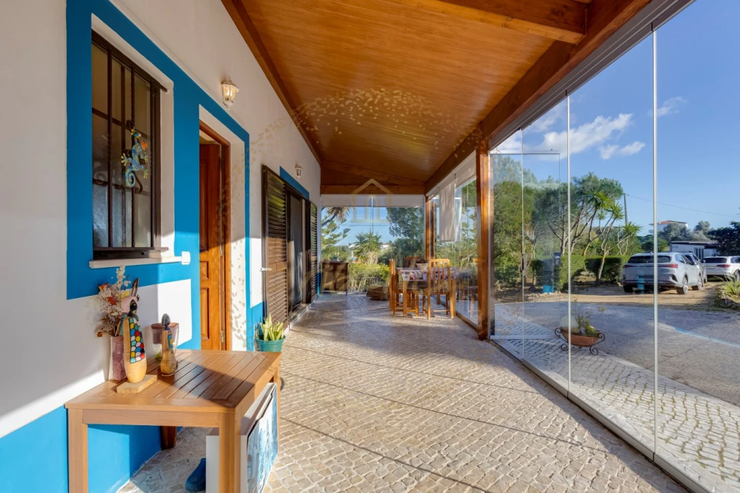 Moradia T3 para Venda em Odiaxere Foto 3