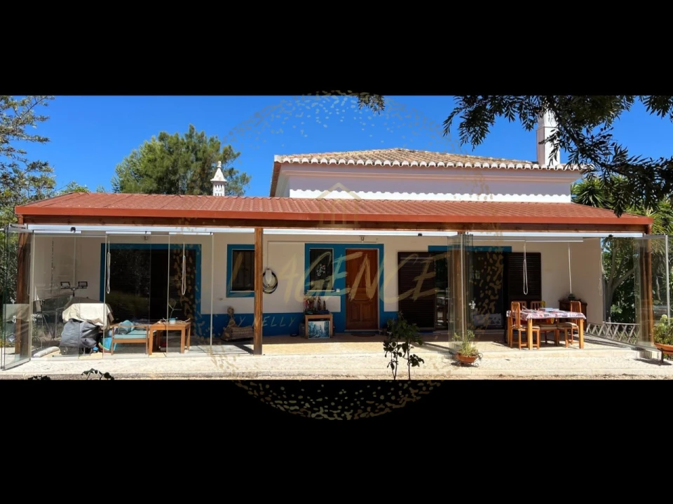 Moradia T3 para Venda em Odiaxere Foto 1