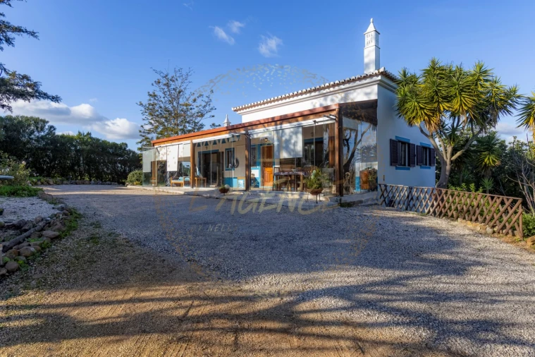 Moradia T3 para Venda em Odiaxere Foto 1