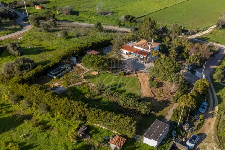 Moradia T3 para Venda em Odiaxere Foto 33