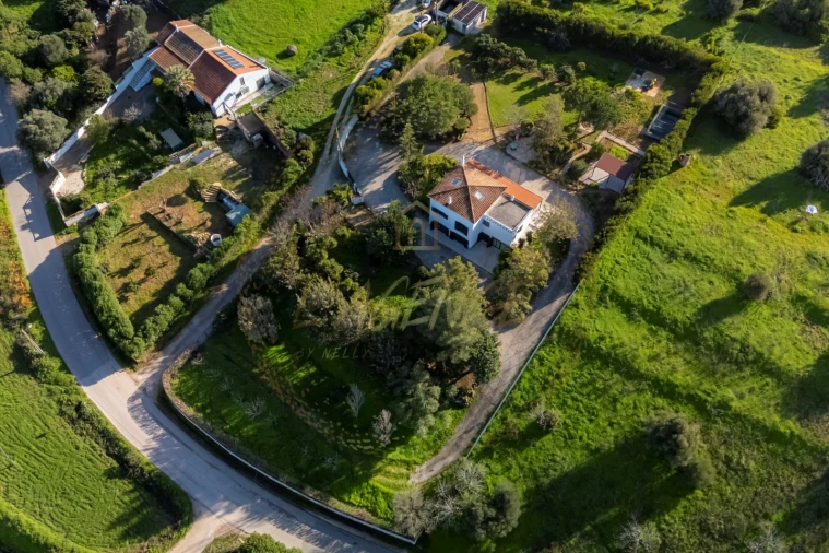 Moradia T3 para Venda em Odiaxere Foto 34