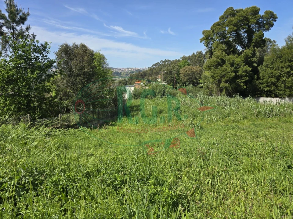 Terreno para Venda em Gondomar (São Cosme), Valbom e Jovim Foto 1