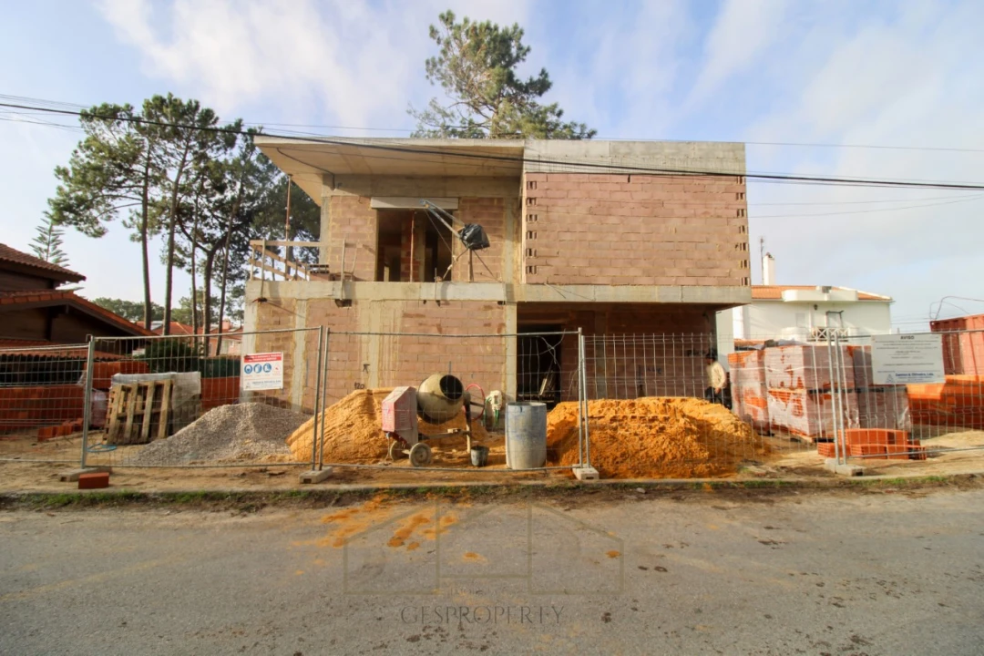 Moradia T4 para Venda em Charneca de Caparica e Sobreda Foto 33
