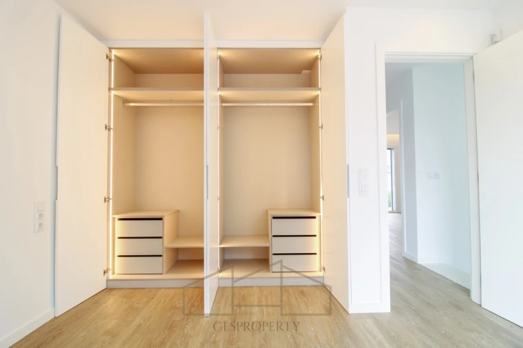 Moradia T4 para Venda em Charneca de Caparica e Sobreda Foto 19