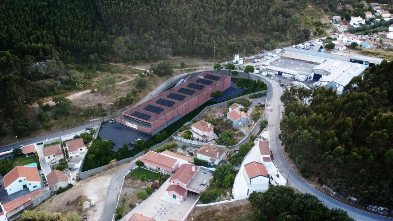 Terreno Comércio / Armazém para Venda em Lousa Foto 8