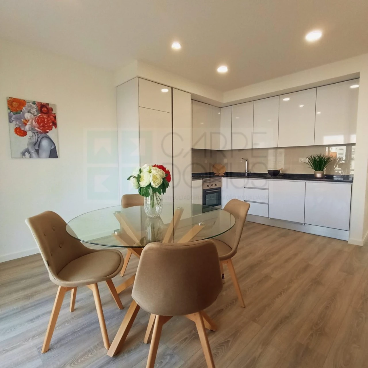 Apartamento T2 para Venda em Benfica Foto 1