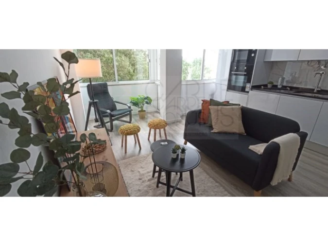 Apartamento T2 para Venda em São Domingos de Benfica Foto 4