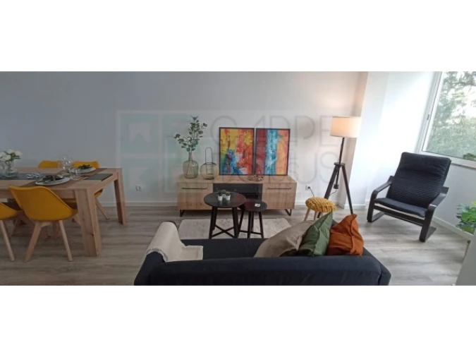 Apartamento T2 para Venda em São Domingos de Benfica Foto 1