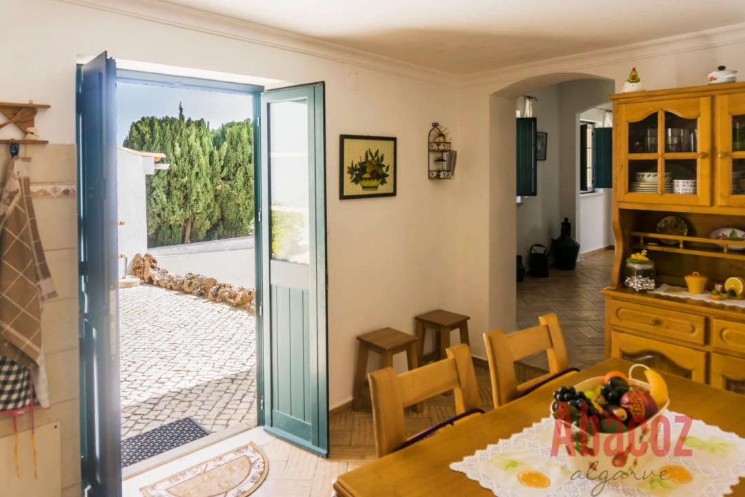 Moradia T1 para Venda em São Bartolomeu de Messines Foto 3