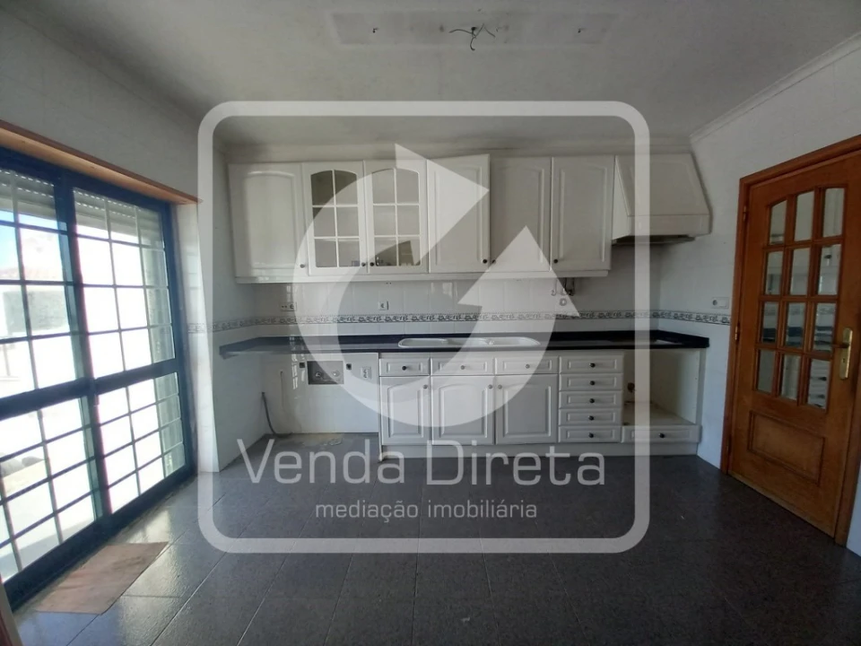 Moradia T3 para Venda em Santo Isidoro Foto 9