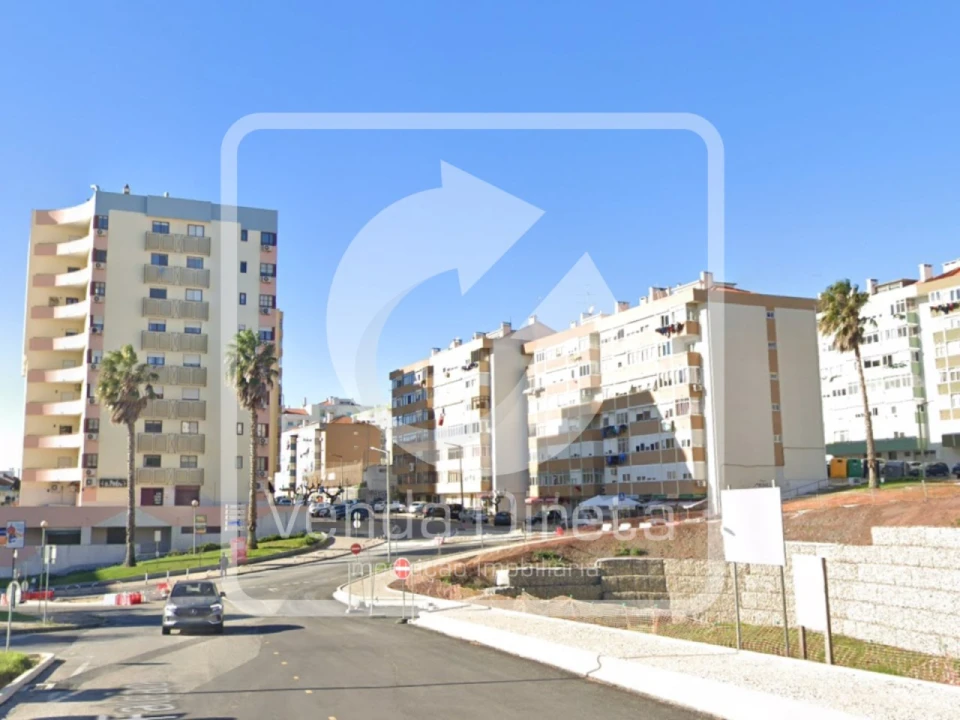 Apartamento T3 para Venda em Ramada e Caneças Foto 12