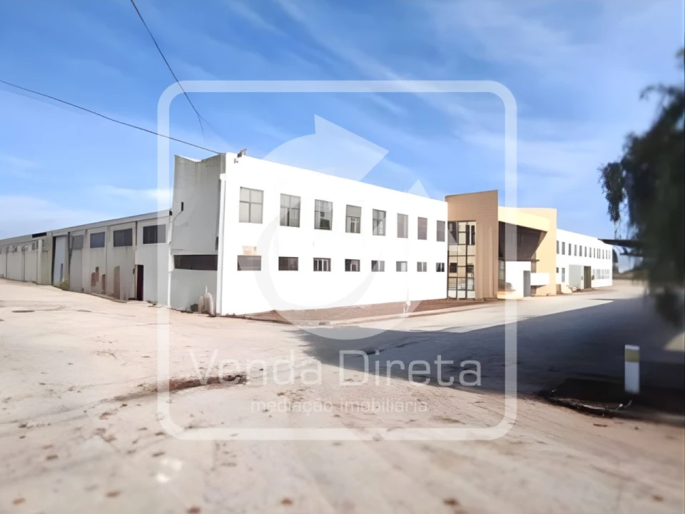 Armazém para Venda em Torres Novas (Santa Maria, Salvador e Santiago) Foto 2