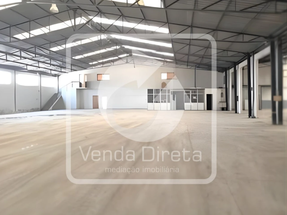 Armazém para Venda em Torres Novas (Santa Maria, Salvador e Santiago) Foto 4