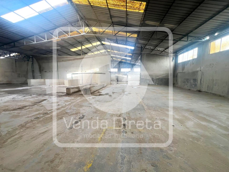 Armazém para Venda em Torres Novas (Santa Maria, Salvador e Santiago) Foto 9