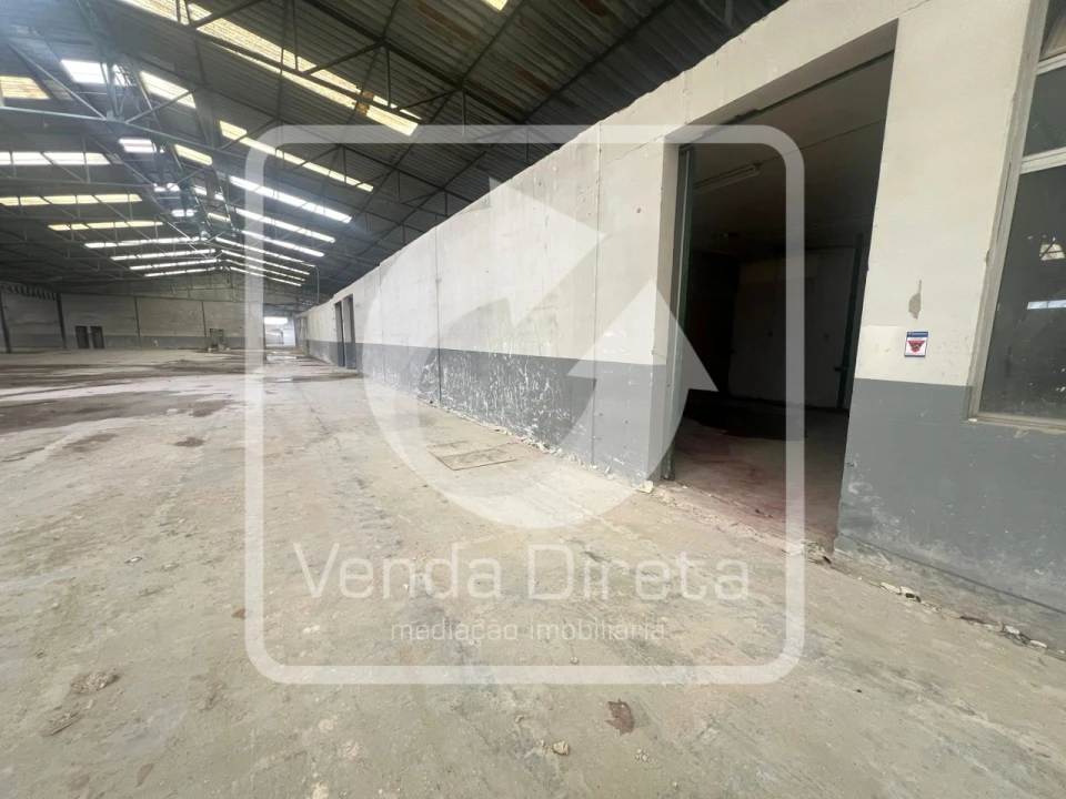 Armazém para Venda em Torres Novas (Santa Maria, Salvador e Santiago) Foto 10